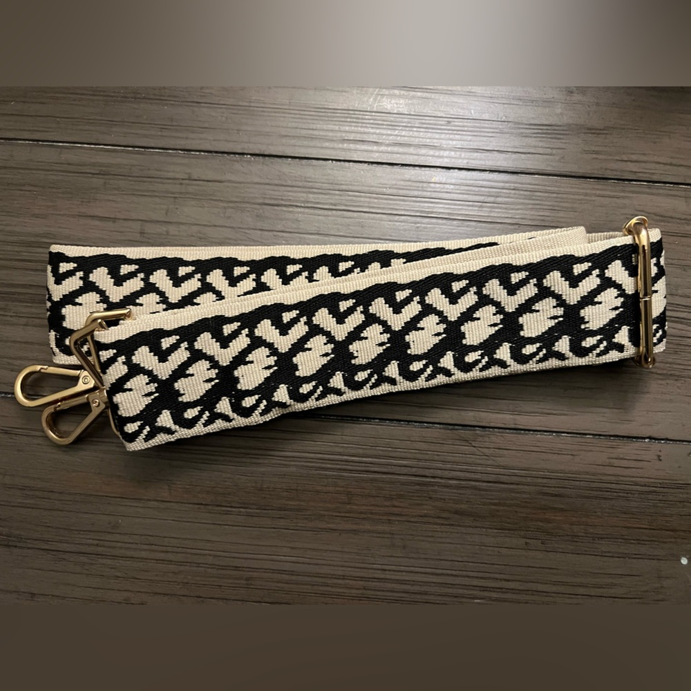 Ah-dorned New York Embroidered Bag Strap